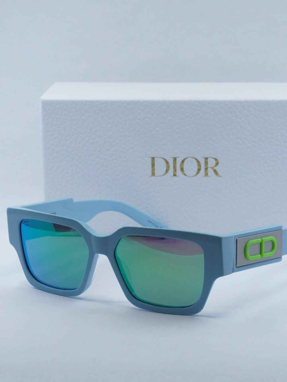 Dior CD SU 80C7 Square Sunglasses - Light Blue / Blue Mirrored Green